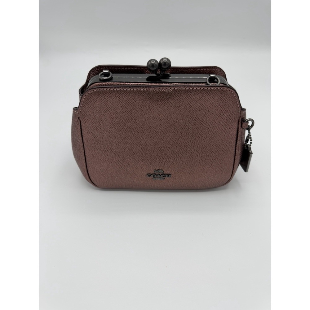Coach Pearl Kisslock In Qb/metallic Dark Blush